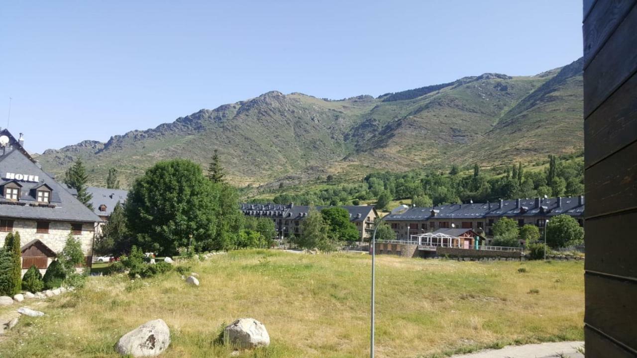 Apartamento L Auet Pla de l'Ermita Dış mekan fotoğraf