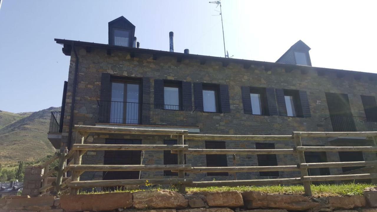 Apartamento L Auet Pla de l'Ermita Dış mekan fotoğraf
