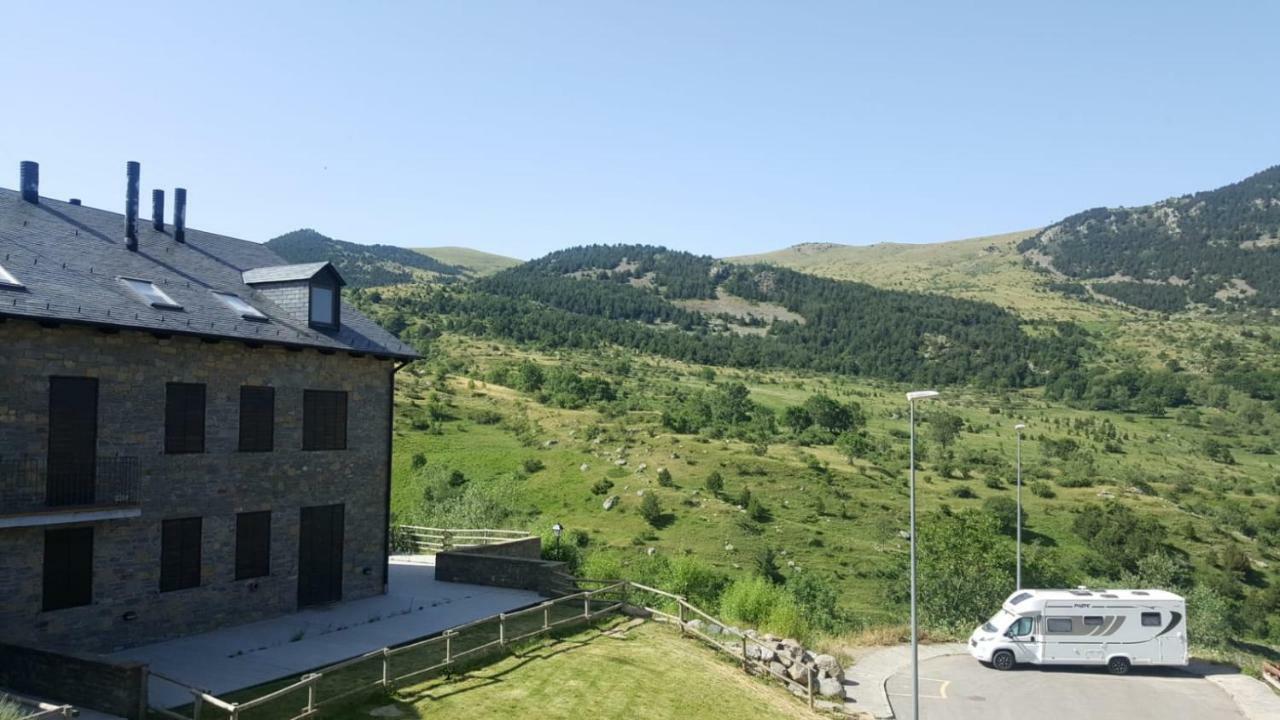 Apartamento L Auet Pla de l'Ermita Dış mekan fotoğraf